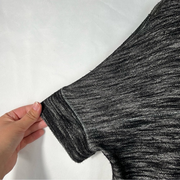 Capote Women's Heathered Gray Knit Short Sleeve Boxy Fit Sweater Top Small S - Picture 2 of 7